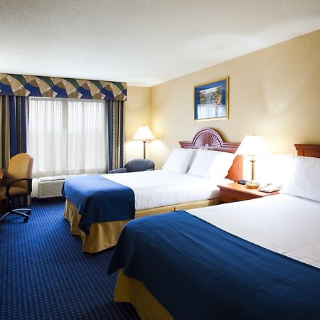 Holiday Inn Express Syracuse Airport By Ihg North Syracuse Exterior photo