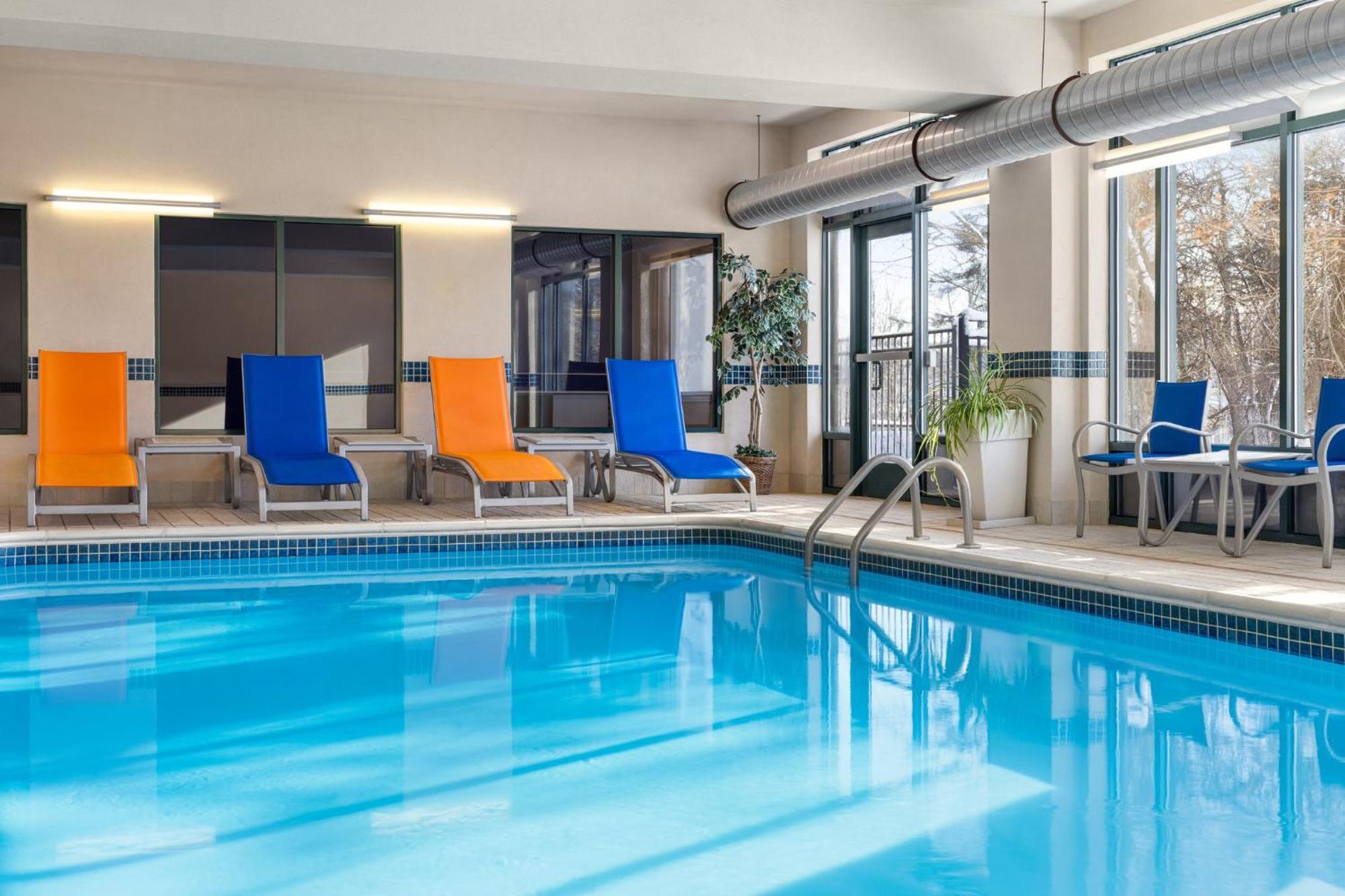 Holiday Inn Express Syracuse Airport By Ihg North Syracuse Exterior photo