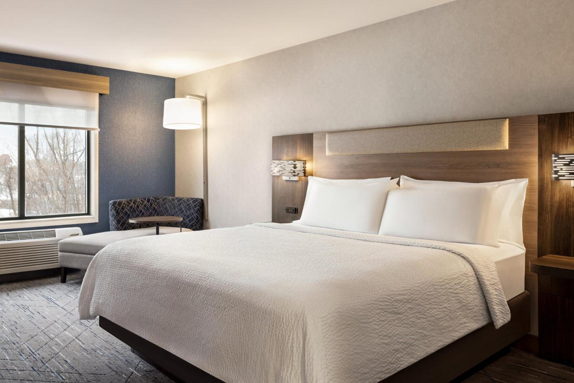 Holiday Inn Express Syracuse Airport By Ihg North Syracuse Exterior photo
